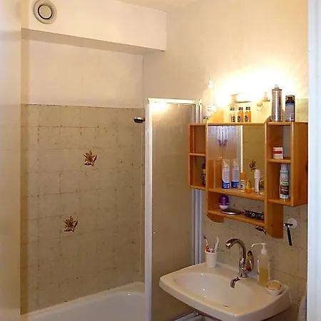 Apartment T2 , 4 Personnes, Sur Plage, Clim Parking