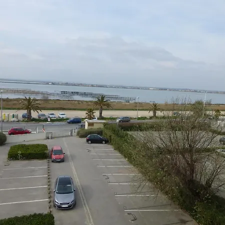 T2 , 4 Personnes, Sur Plage, Clim Parking Apartment *